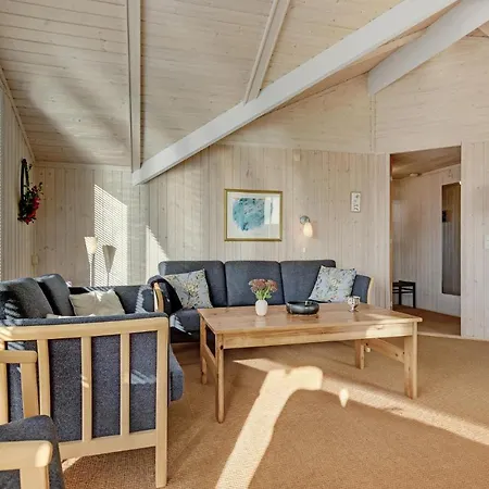 3 Bedroom Lovely In